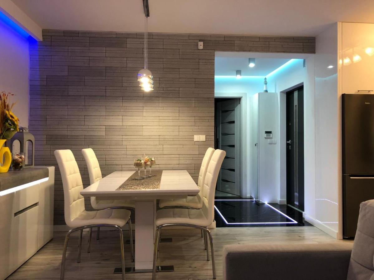 DebogorzeApartament Zatoka Deluxe Z Ogrodemアパートメント エクステリア 写真
